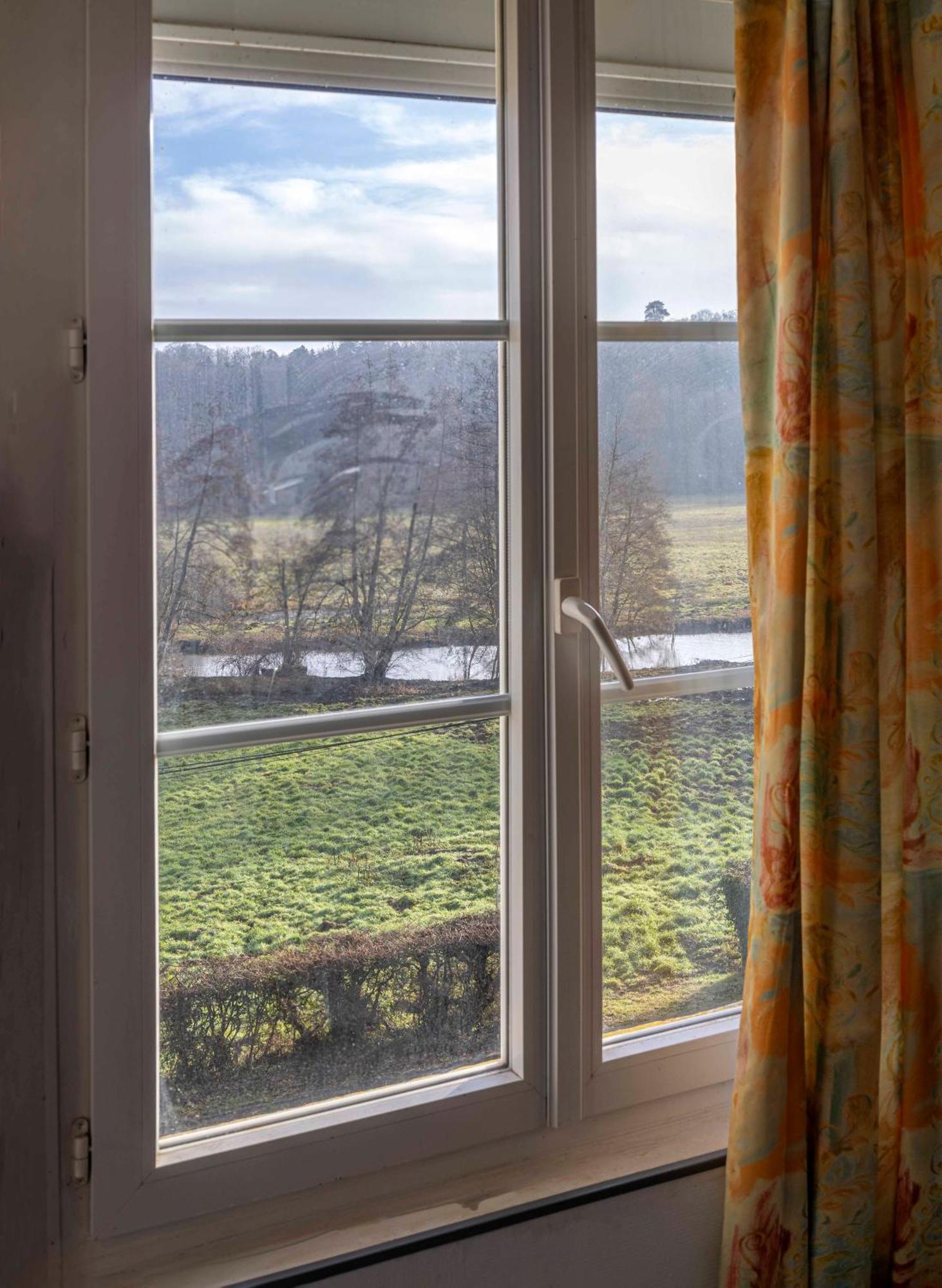 Chambre D'Hotes Les Jardins De Marie, Sci Charles III Bernay  Exteriör bild